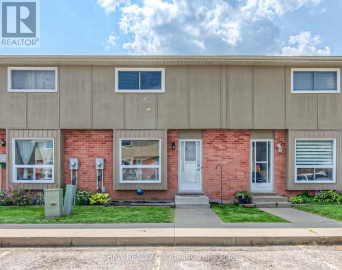 3 - 400 Springbank Avenue N, Woodstock, ON - Outdoor With Facade