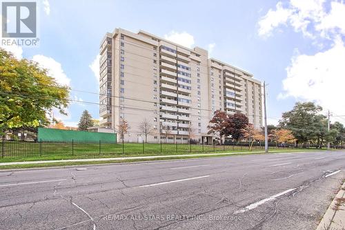 802 - 3311 Kingston Road, Toronto, ON - Outdoor With Facade