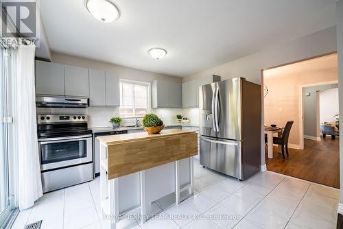 99 Rice Drive, Whitby, ON - Indoor Photo Showing Kitchen With Stainless Steel Kitchen