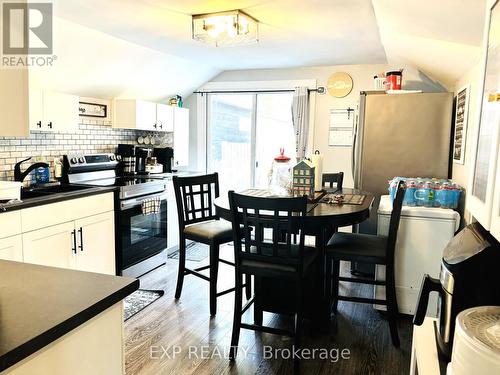 35 Sixth Street W, Collingwood, ON - Indoor Photo Showing Dining Room