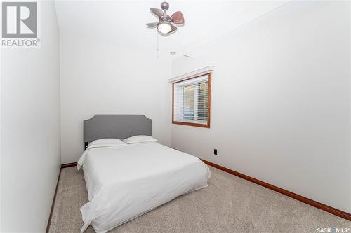 206 Muzyka Road, Saskatoon, SK - Indoor Photo Showing Bedroom