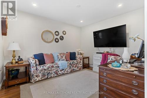 45 Ward Drive, Brighton, ON - Indoor Photo Showing Living Room