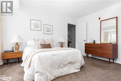 24 Dairy Lane Unit# 206, Huntsville, ON - Indoor Photo Showing Bedroom