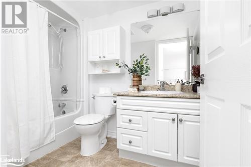 24 Dairy Lane Unit# 206, Huntsville, ON - Indoor Photo Showing Bathroom