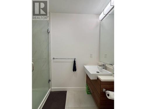 720 3Rd East Street, North Vancouver, BC - Indoor Photo Showing Bathroom