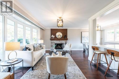 228 Plumtree Drive, Burlington, ON - Indoor Photo Showing Living Room With Fireplace