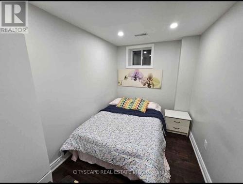 1312 Whitney Terrace, Milton, ON - Indoor Photo Showing Bedroom