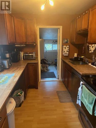 11 Montgomery Ave, Sault Ste Marie, ON - Indoor Photo Showing Kitchen