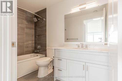 1814 - 15 Glebe Street, Cambridge, ON - Indoor Photo Showing Bathroom