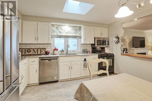 76 Fairmeadow Drive, Guelph, ON - Indoor Photo Showing Kitchen With Double Sink