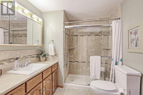 76 Fairmeadow Drive, Guelph, ON - Indoor Photo Showing Bathroom