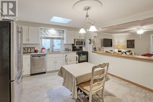 76 Fairmeadow Drive, Guelph, ON - Indoor Photo Showing Kitchen