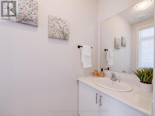 64 Hager Creek Terrace, Hamilton, ON - Indoor Photo Showing Bathroom