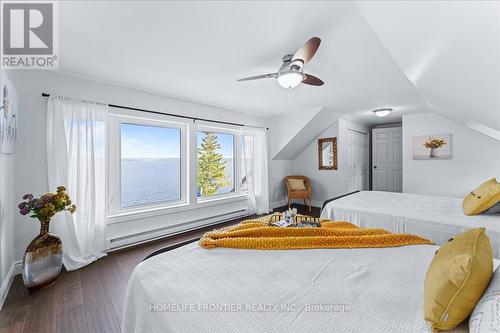 6 Lakeview Park Road, Kawartha Lakes, ON - Indoor Photo Showing Bedroom