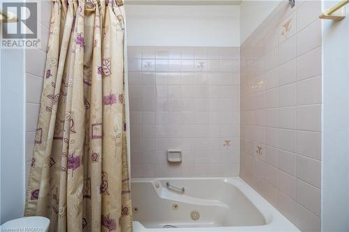 1775 9Th Avenue E Unit# 209, Owen Sound, ON - Indoor Photo Showing Bathroom