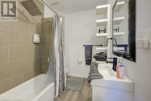 46 Cherry Street, Kitchener, ON - Indoor Photo Showing Bathroom