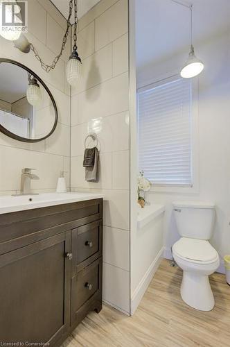 46 Cherry Street, Kitchener, ON - Indoor Photo Showing Bathroom