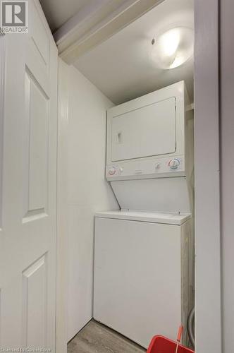 46 Cherry Street, Kitchener, ON - Indoor Photo Showing Laundry Room