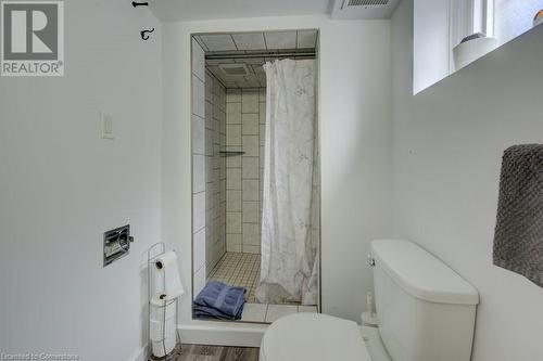 46 Cherry Street, Kitchener, ON - Indoor Photo Showing Bathroom