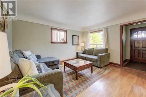 Entrance vestibule has closet space - 53 Hett Avenue, Kitchener, ON - Indoor Photo Showing Living Room