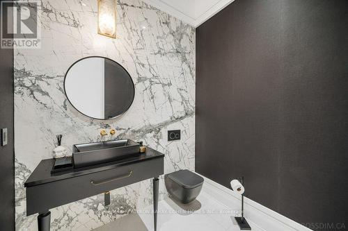 34 Greengate Road, Toronto, ON - Indoor Photo Showing Bathroom