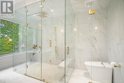 34 Greengate Road, Toronto, ON - Indoor Photo Showing Bathroom