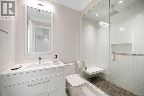 34 Greengate Road, Toronto, ON - Indoor Photo Showing Bathroom