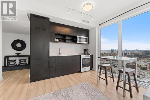 2105 - 135 East Liberty Street, Toronto, ON - Indoor Photo Showing Kitchen