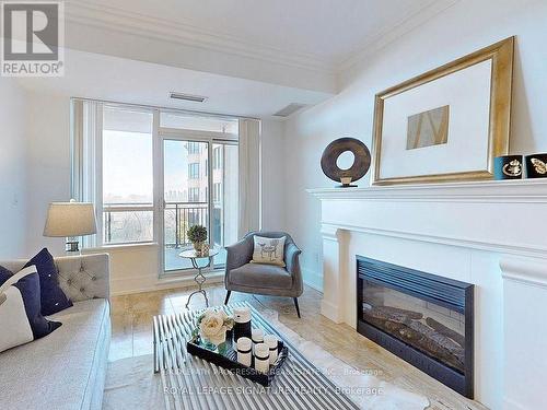 504-C - 662 Sheppard Avenue E, Toronto, ON - Indoor Photo Showing Living Room With Fireplace