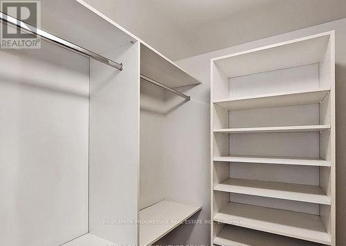 504-C - 662 Sheppard Avenue E, Toronto, ON - Indoor With Storage