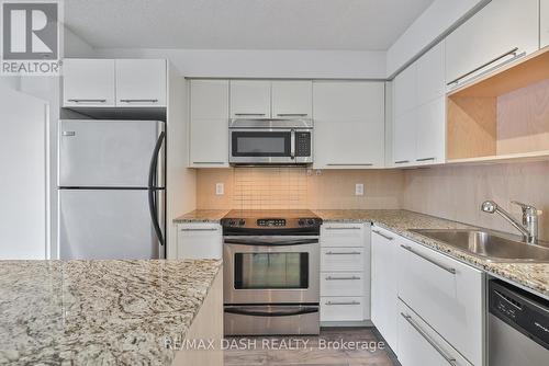 2010 - 25 Carlton Street, Toronto, ON - Indoor Photo Showing Kitchen