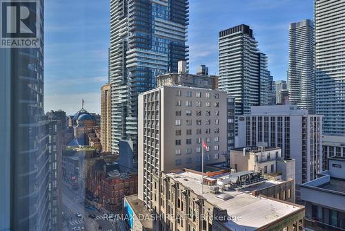 2010 - 25 Carlton Street, Toronto, ON - Outdoor With Facade