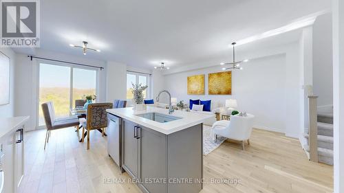 1058 Lockie Drive W, Oshawa, ON - Indoor Photo Showing Kitchen