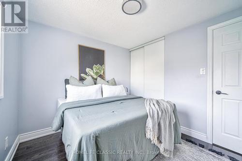 23 Radwell Cres, Toronto, ON - Indoor