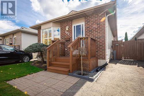 305 Simpson Crescent, London, ON - Outdoor With Exterior