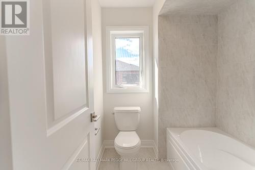 3178 Searidge Street, Severn, ON - Indoor Photo Showing Bathroom