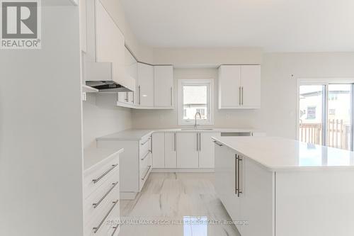 3178 Searidge Street, Severn, ON - Indoor Photo Showing Kitchen