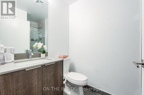 104 - 36 Forest Manor Road, Toronto, ON - Indoor Photo Showing Bathroom