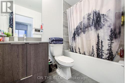 104 - 36 Forest Manor Road, Toronto, ON - Indoor Photo Showing Bathroom