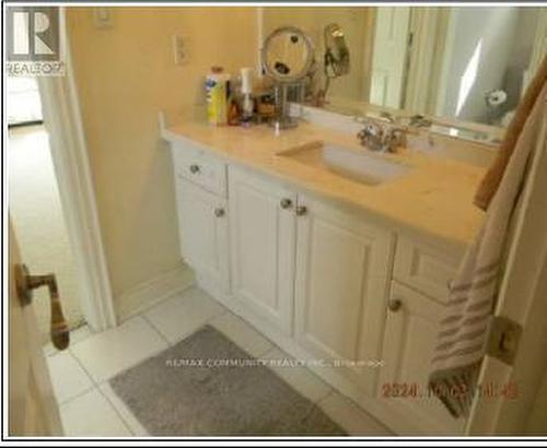 65 Ridge Road, Uxbridge, ON - Indoor Photo Showing Bathroom