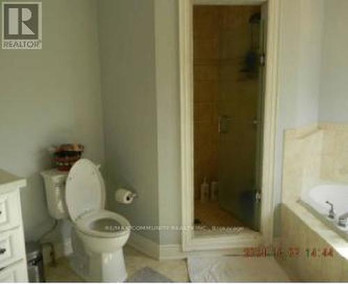 65 Ridge Road, Uxbridge, ON - Indoor Photo Showing Bathroom