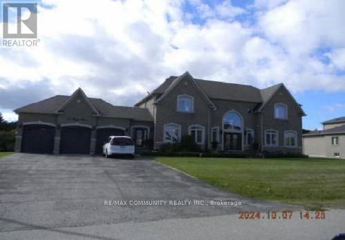 65 Ridge Road, Uxbridge, ON - Outdoor With Facade