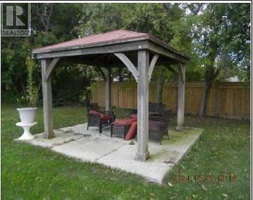 65 Ridge Road, Uxbridge, ON - Outdoor With Backyard