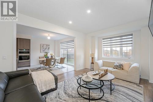 43 Rainbrook Close, Brampton, ON - Indoor Photo Showing Living Room