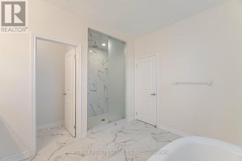 43 Rainbrook Close, Brampton, ON - Indoor Photo Showing Bathroom