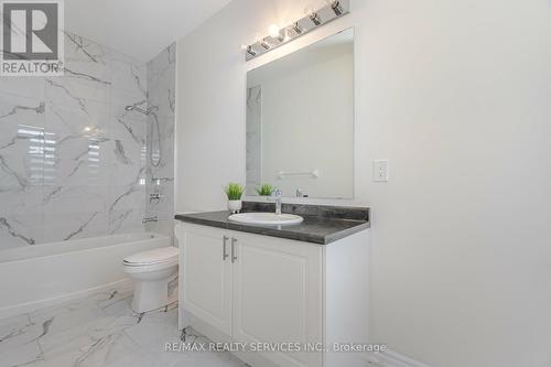 43 Rainbrook Close, Brampton, ON - Indoor Photo Showing Bathroom