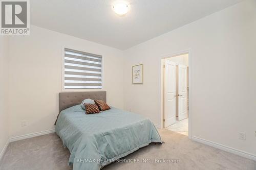 43 Rainbrook Close, Brampton, ON - Indoor Photo Showing Bedroom