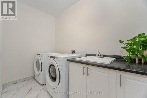 43 Rainbrook Close, Brampton, ON - Indoor Photo Showing Laundry Room