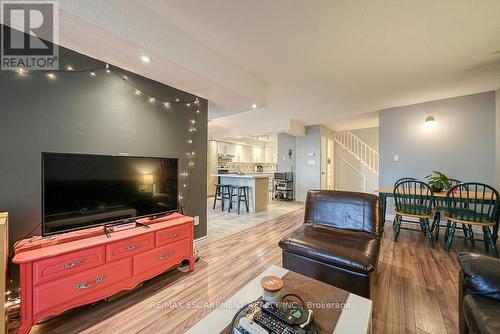 119 - 1300 Marlborough Court, Oakville, ON - Indoor Photo Showing Living Room