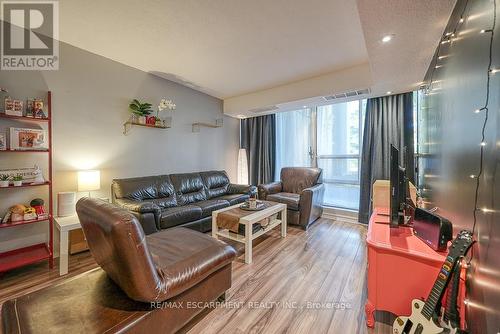 119 - 1300 Marlborough Court, Oakville, ON - Indoor Photo Showing Living Room